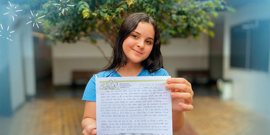 aluna vence premio de redação 