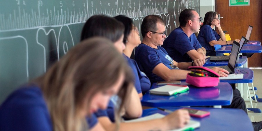 Professores e coordenadores do Colégio Alternativo participaram de formação pedagógica continuada sobre comunicação efetiva