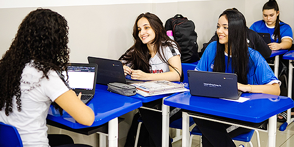 Alunos em sala de aula 